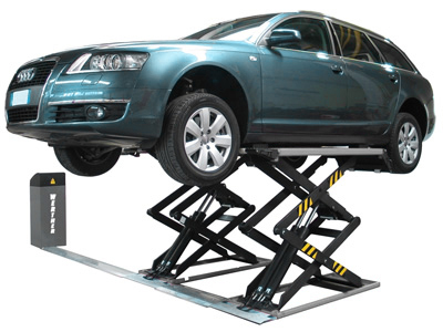 Helmasta nostava sähköhydraulinen kaksoissaksinostin, joka nostaa jopa 3200 kiloa! Saksinostin on mahdollista myös upottaa lattiaan.