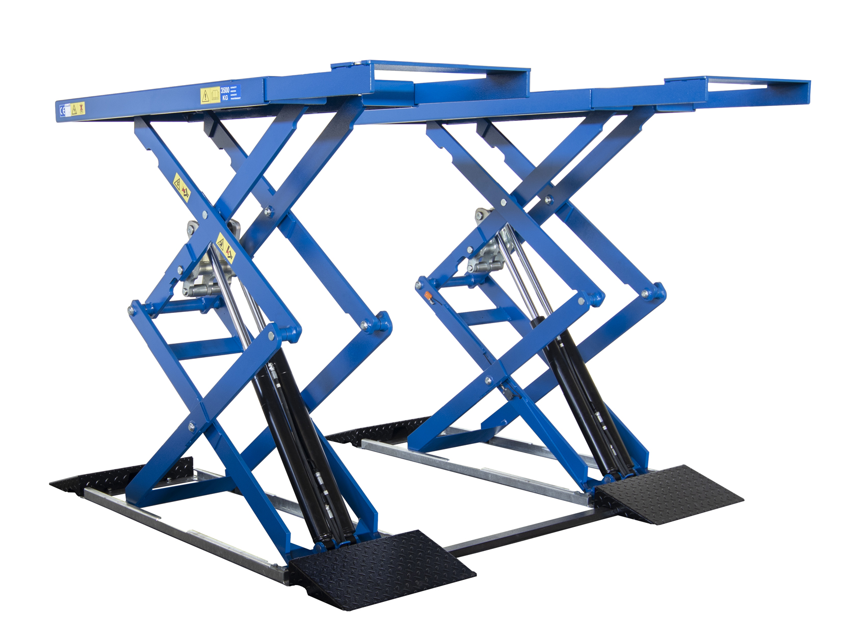 Laadukas saksinostin kiinteillä rampeilla ja ajosillan sisääntyöntyvillä / ulosvedettävillä jatkoilla